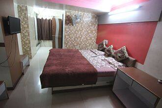 Pushkaraj Hotel, Nashik 4